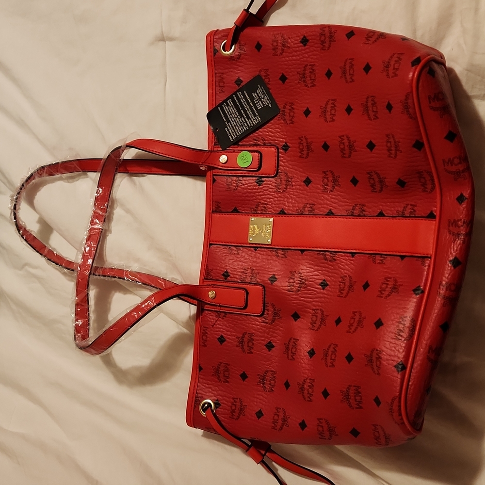 Red tote bag